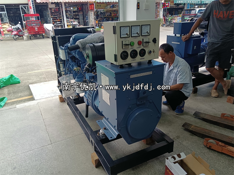 2024年7月29日，客戶到店自提50kw柴油發(fā)電機(jī)組